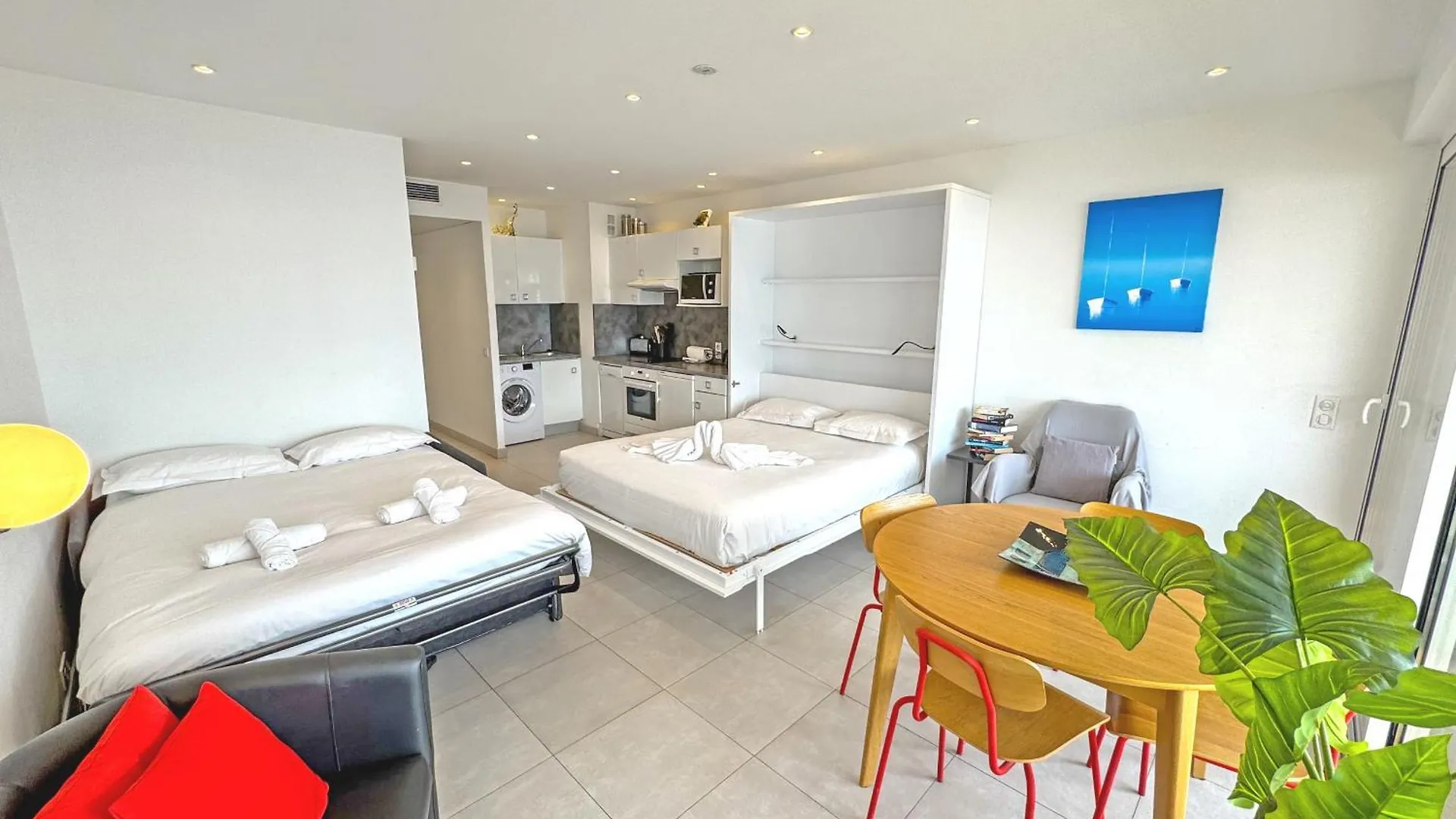 Promenade Holiday - Royal Luxembourg Promenade Nice Apartment